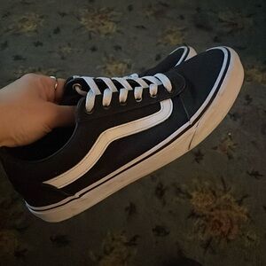 Women Vans size 9.5 EUC